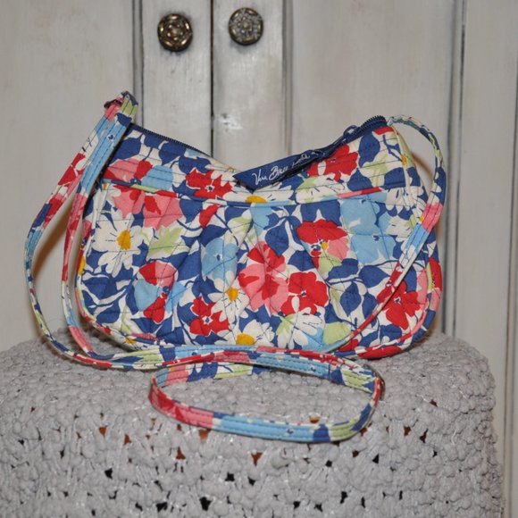 Vera Bradley - 'Summer Cottage' small shoulder bag - Picture 1 of 3